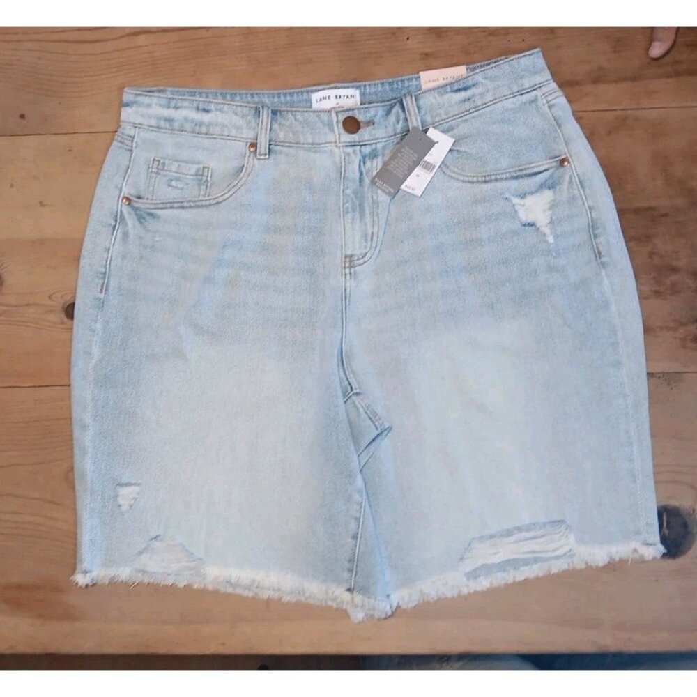 Lane Bryant Signature Fit Boyfriend Bermuda Jean Shorts Womens 14 Light Wash NWT - Picture 3 of 10